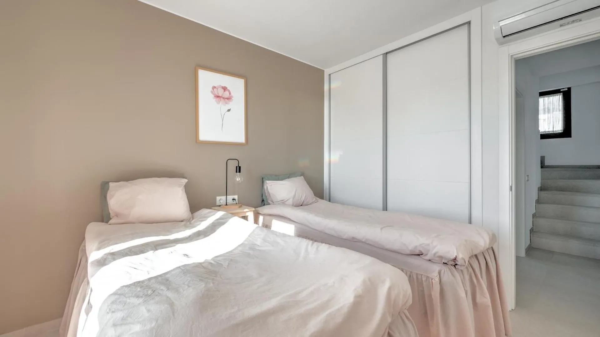 Villa Luxurious Townhouse With View, 3 Terraces And Pool à Nerja 0*,